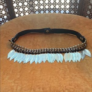 BeBe Leaf Charmed Belt